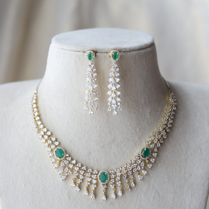 Heritage gold plated green white stone short necklace with earrings H80303