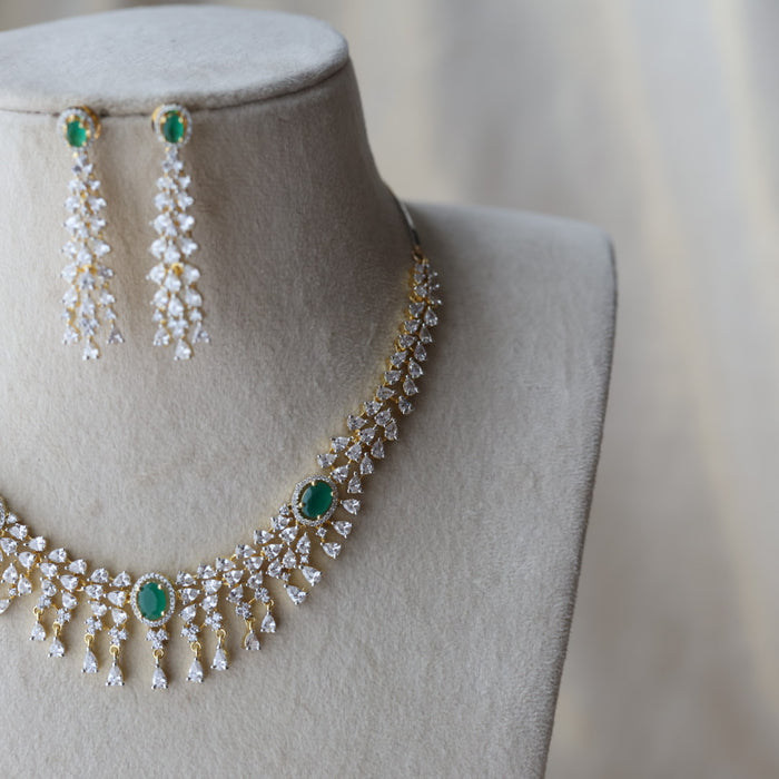 Heritage gold plated green white stone short necklace with earrings H80303