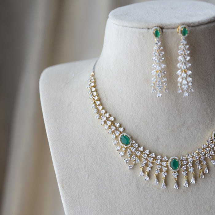 Heritage gold plated green white stone short necklace with earrings H80303