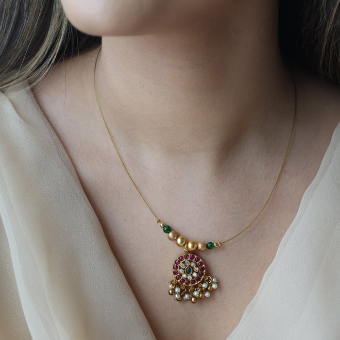 Antique green bead ruby stone invisible short necklace IN2466