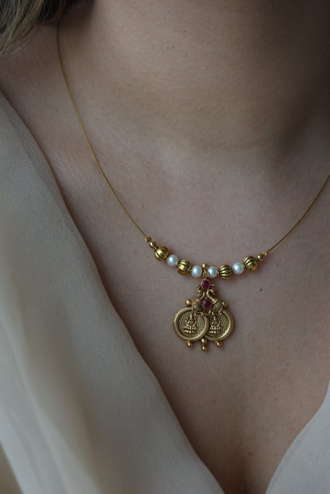 Antique coin design invisible short necklace IN790