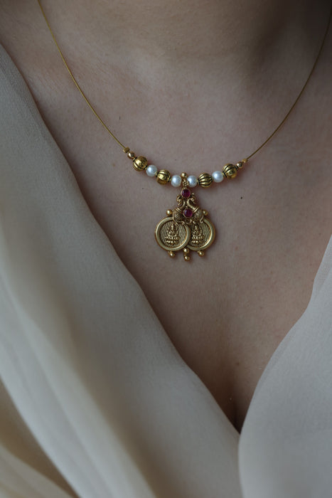 Antique coin design invisible short necklace IN790