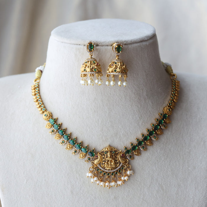 Antique green stone short necklace with earrings AG223