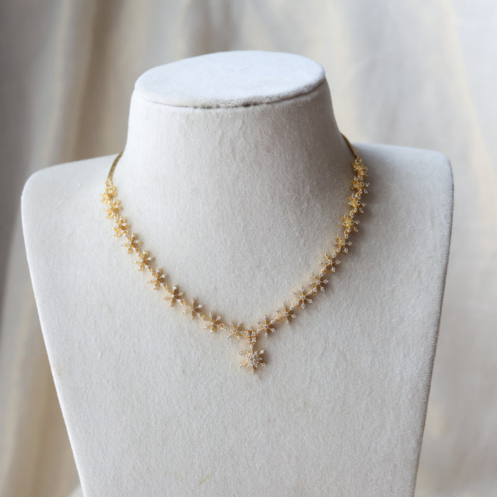 Heritage gold plated white stone short necklace with earrings H2344