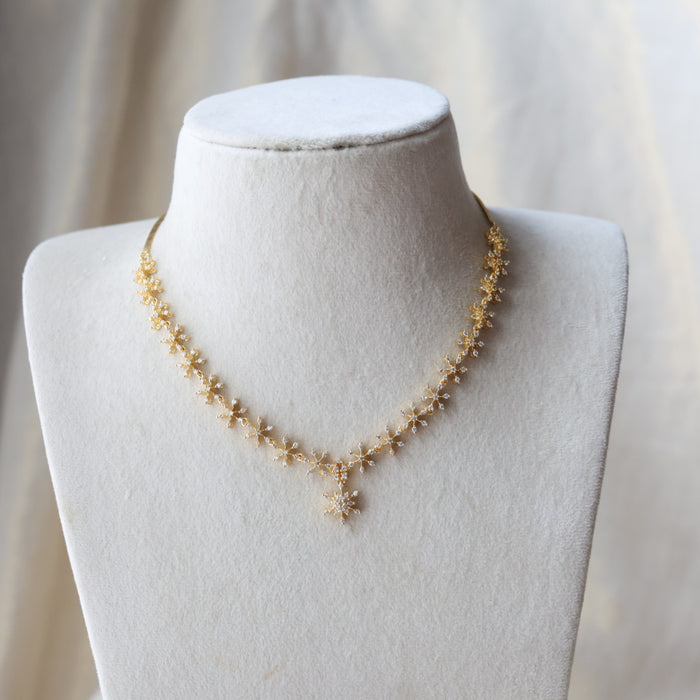 Heritage gold plated white stone short necklace with earrings H2344