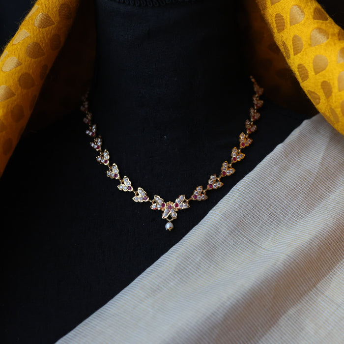 Heritage gold plated ruby white stone short necklace H01954