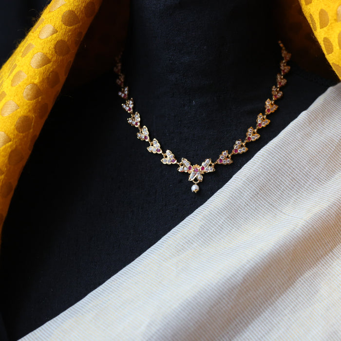 Heritage gold plated ruby white stone short necklace H01954