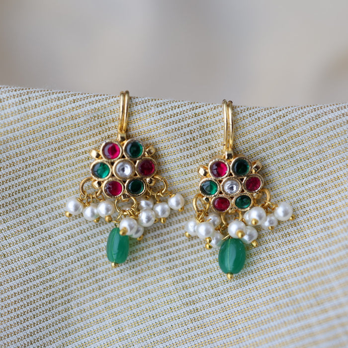 Classic Kundan Floral Bugadi Style Earrings AS7649