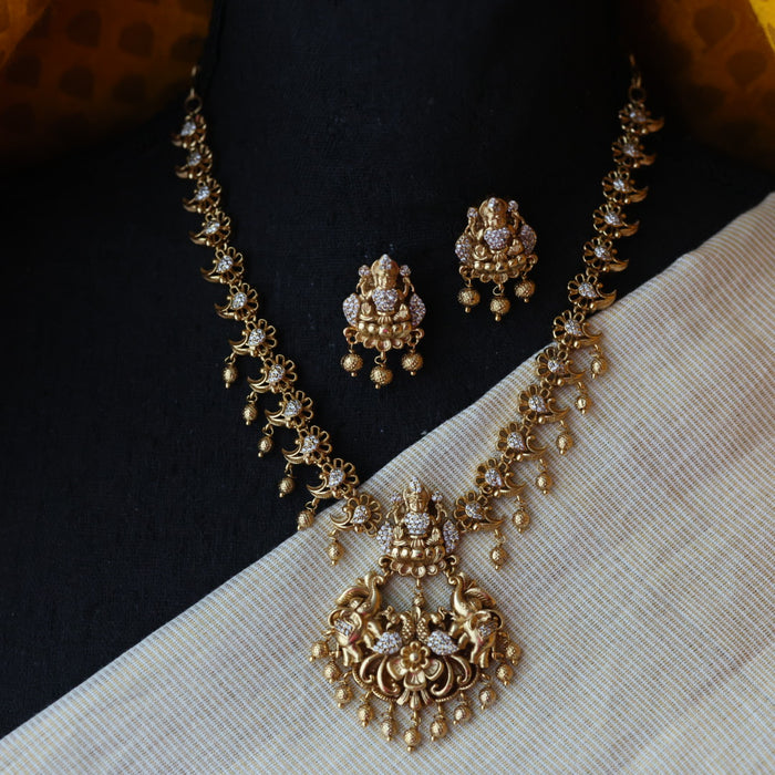 Antique temple design short necklace and earrings S1B1387