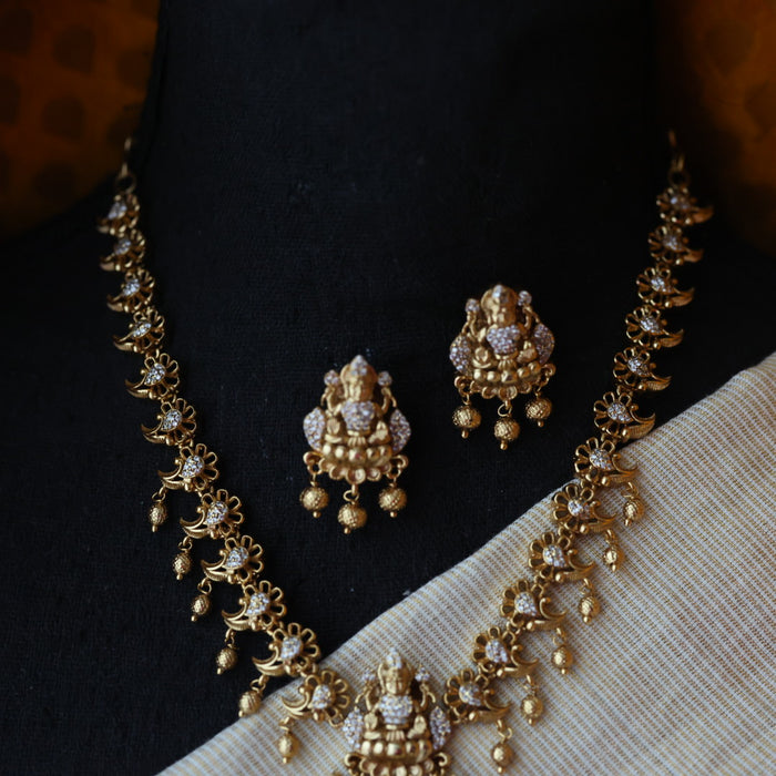 Antique temple design short necklace and earrings S1B1387