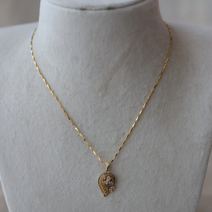 Heritage gold plated simple pendant short chain HC766