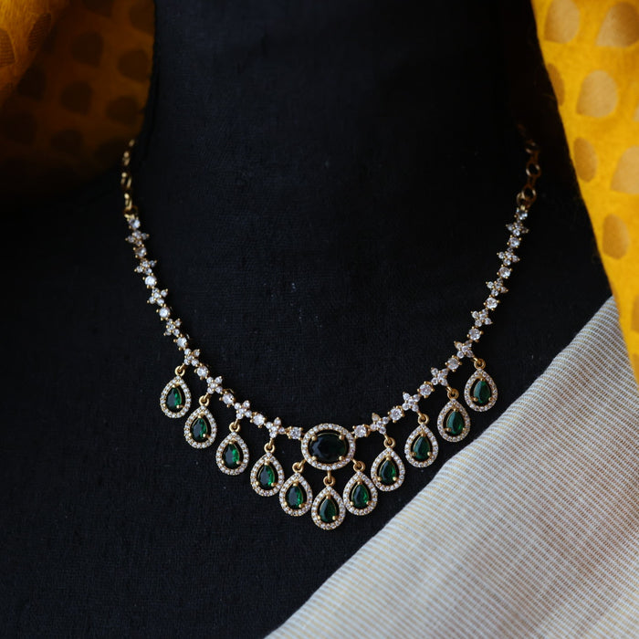 Antique green stone short necklace and earrings SS10876