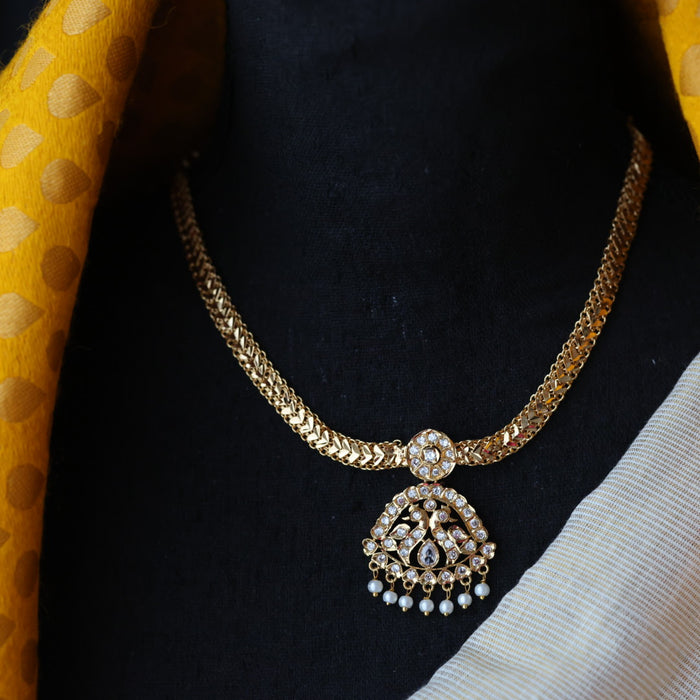 Heritage gold plated white stone short necklace H3245