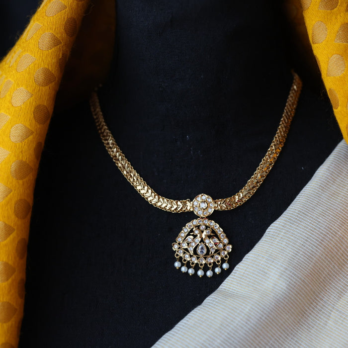 Heritage gold plated white stone short necklace H3245