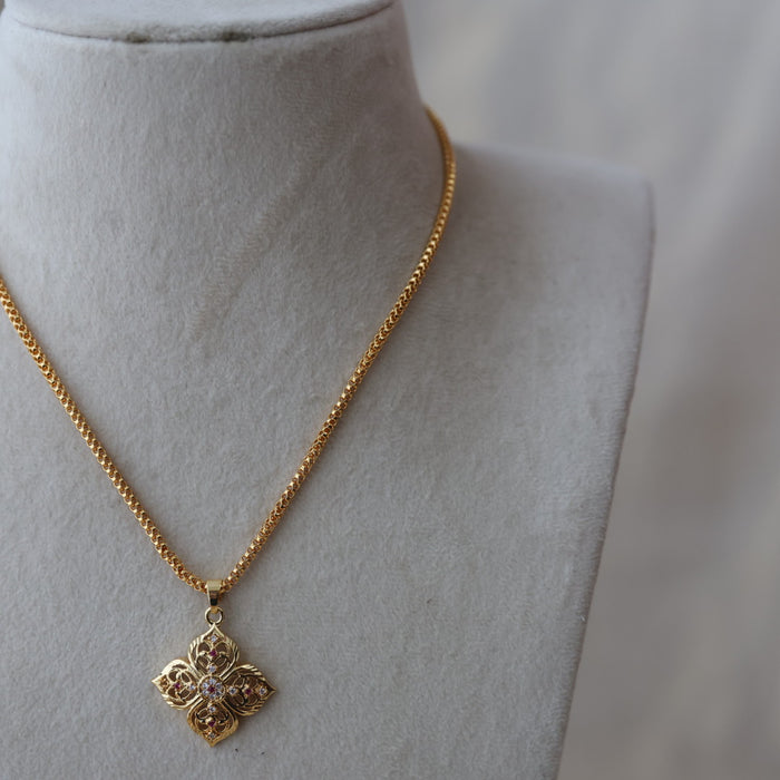 Heritage gold plated simple pendant short chain HC867