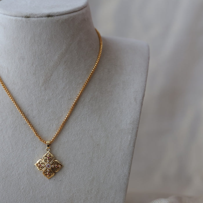 Heritage gold plated simple pendant short chain HC867