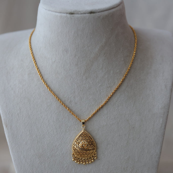 Heritage gold plated simple pendant short chain HC7865