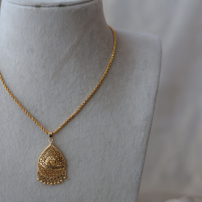 Heritage gold plated simple pendant short chain HC7865