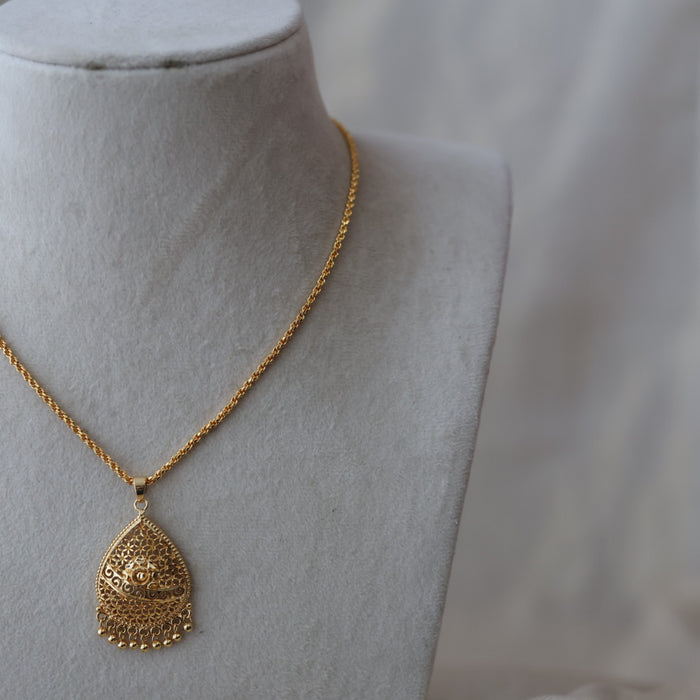 Heritage gold plated simple pendant short chain HC7865