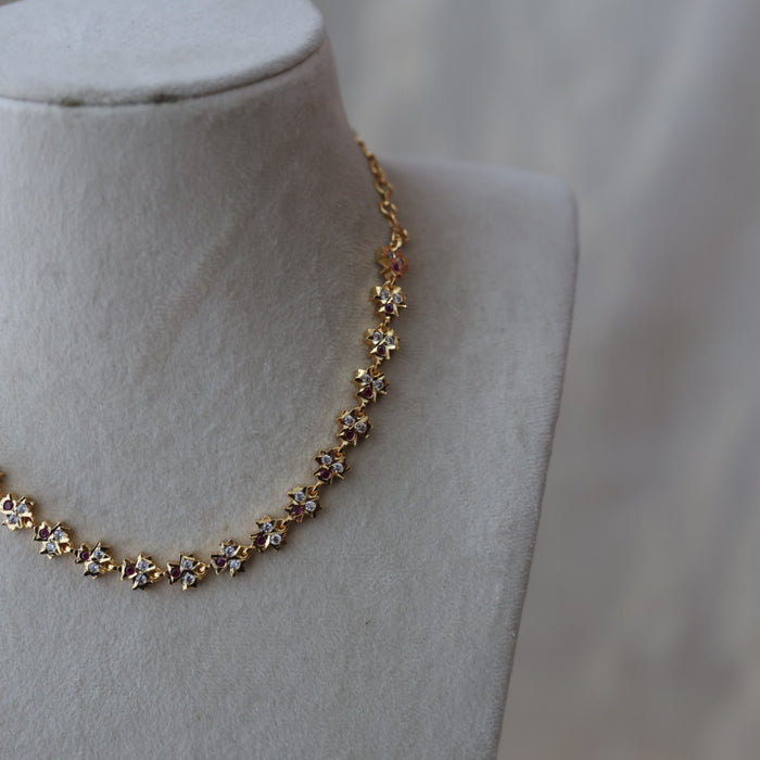 Heritage gold plated ruby white stone short necklace H7466