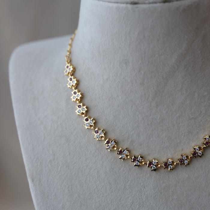 Heritage gold plated ruby white stone short necklace H7466
