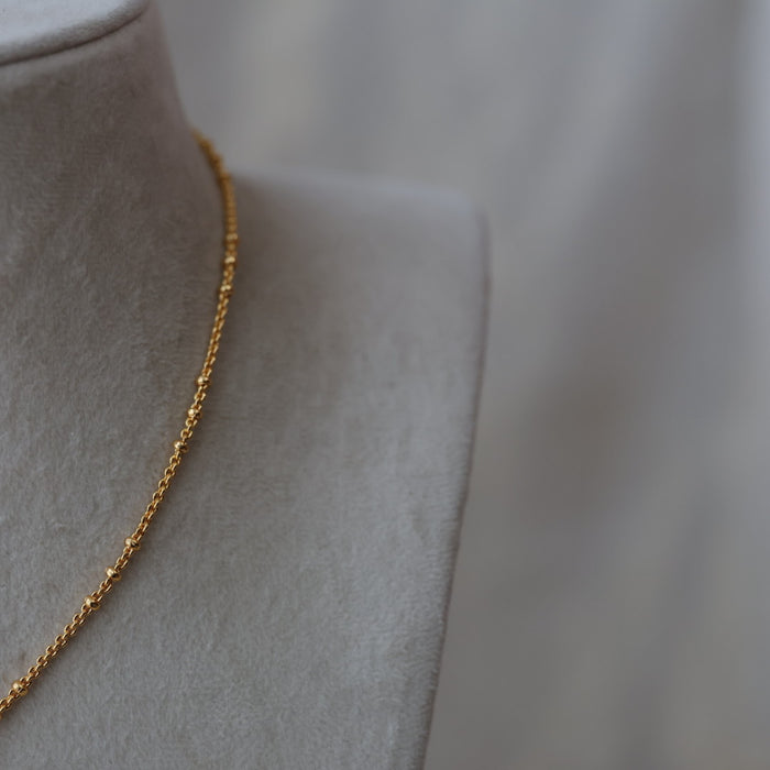 Heritage gold plated simple pendant short chain HC8913