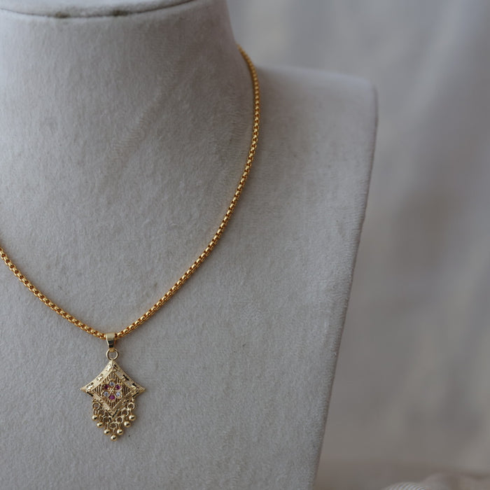 Heritage gold plated simple pendant short chain HC1273