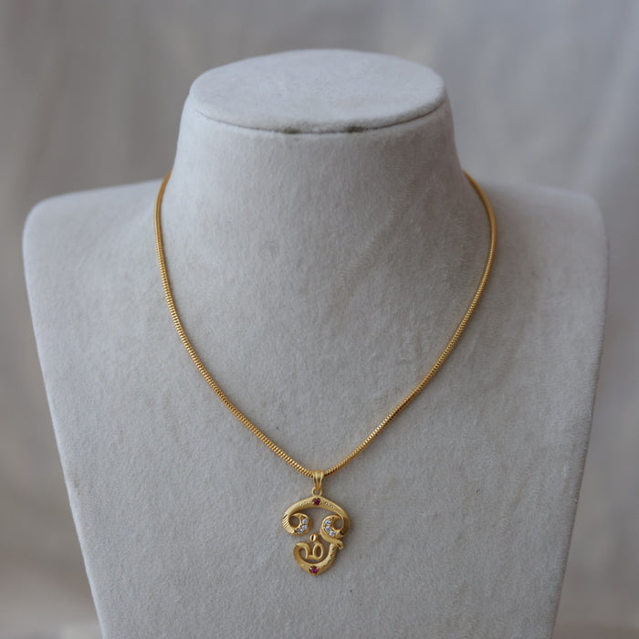 Heritage gold plated OM pendant short chain HC6744