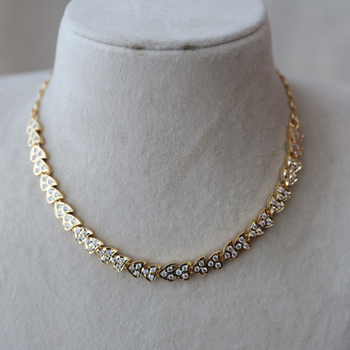 Heritage gold plated white stone short necklace H422