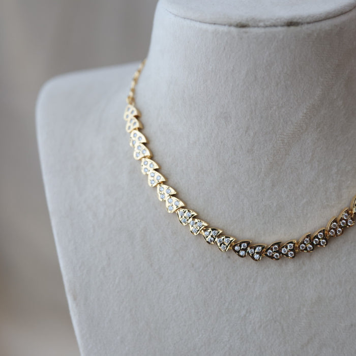 Heritage gold plated white stone short necklace H422