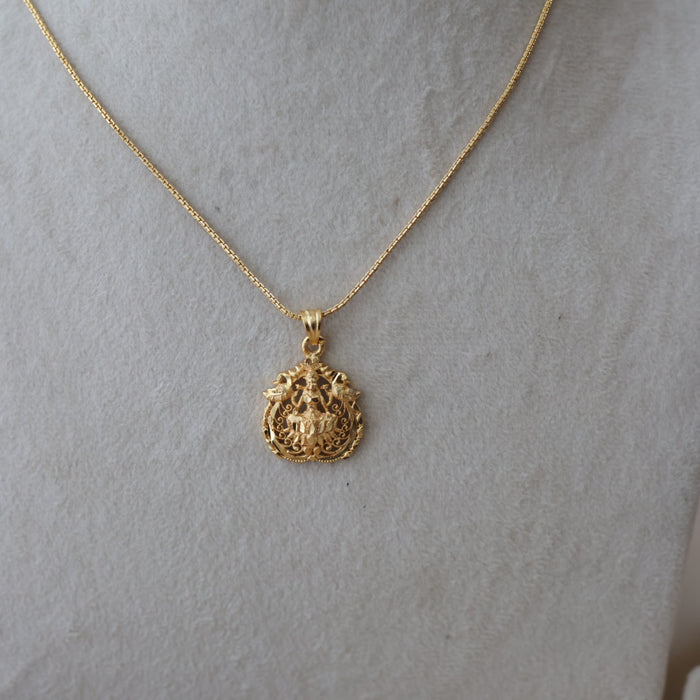 Heritage gold plated lakshmi simple pendant short chain HC8121