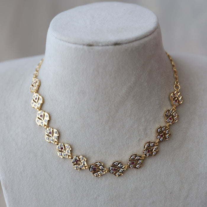 Heritage gold plated ruby white stone short necklace H721