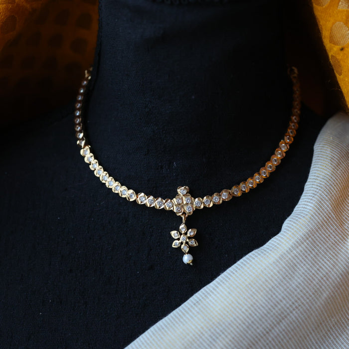 Heritage gold plated short necklace H5679