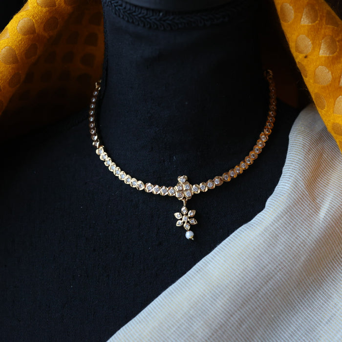 Heritage gold plated short necklace H5679