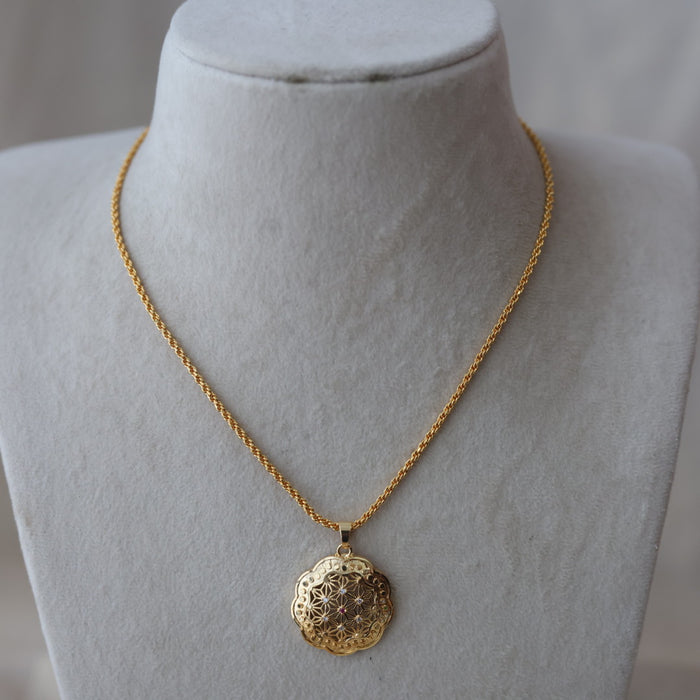 Heritage gold plated simple pendant short chain HC764