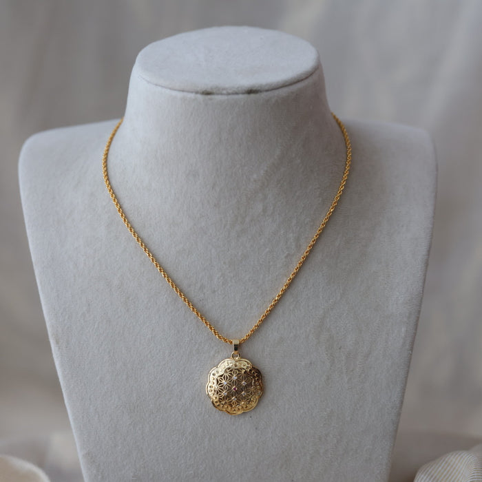 Heritage gold plated simple pendant short chain HC764
