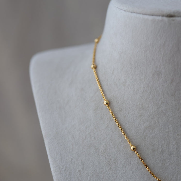 Heritage gold plated simple lakshmi pendant short chain HC1113