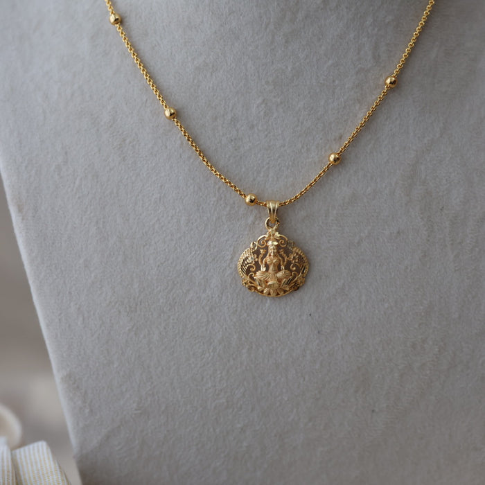 Heritage gold plated simple lakshmi pendant short chain HC1113
