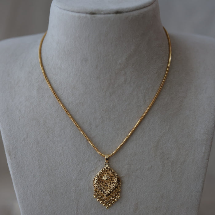 Heritage gold plated simple pendant short chain HC7990