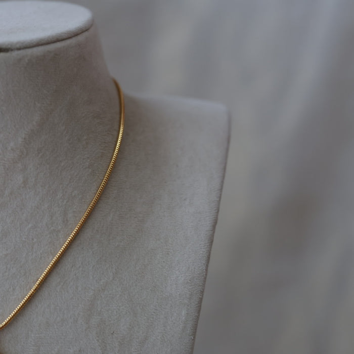 Heritage gold plated simple pendant short chain HC7990