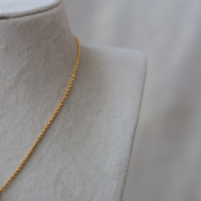 Heritage gold plated simple lakshmi pendant short chain HC3231