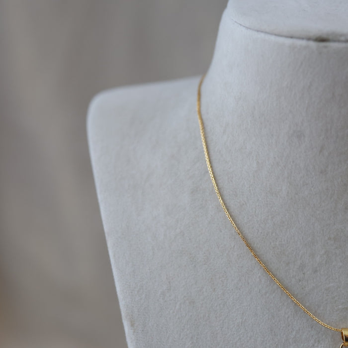 Heritage gold plated simple pendant short chain HC654