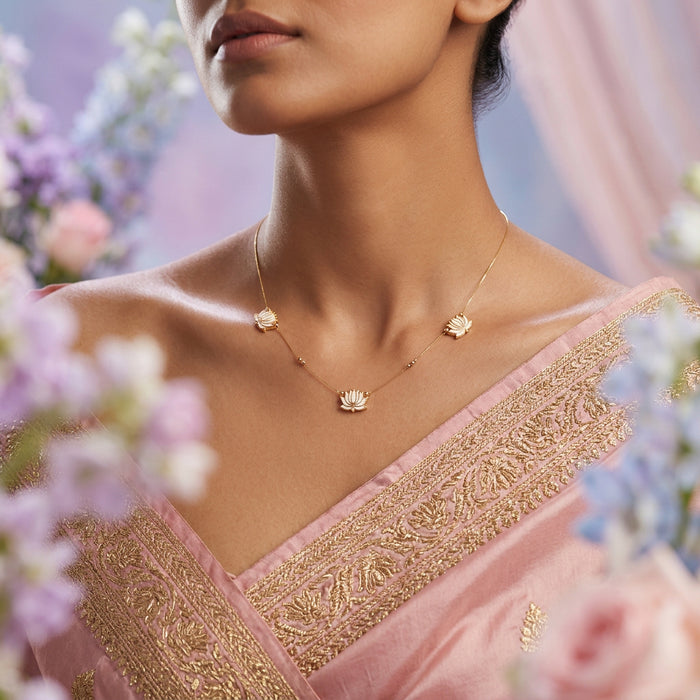 Heritage lotus design invisible short necklace IN8484