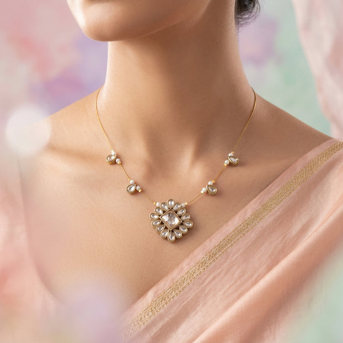 Heritage white stone invisible short necklace IN89088