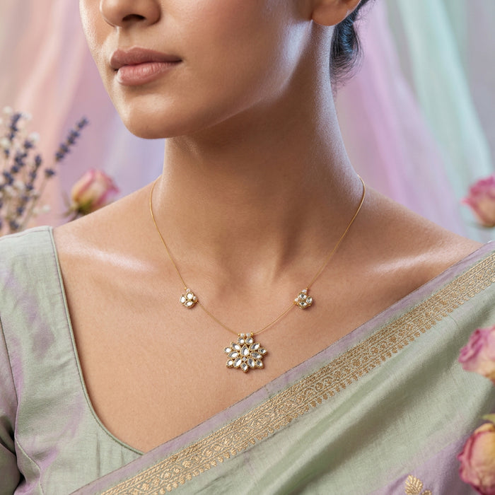 Heritage white stone invisible short necklace IN9900