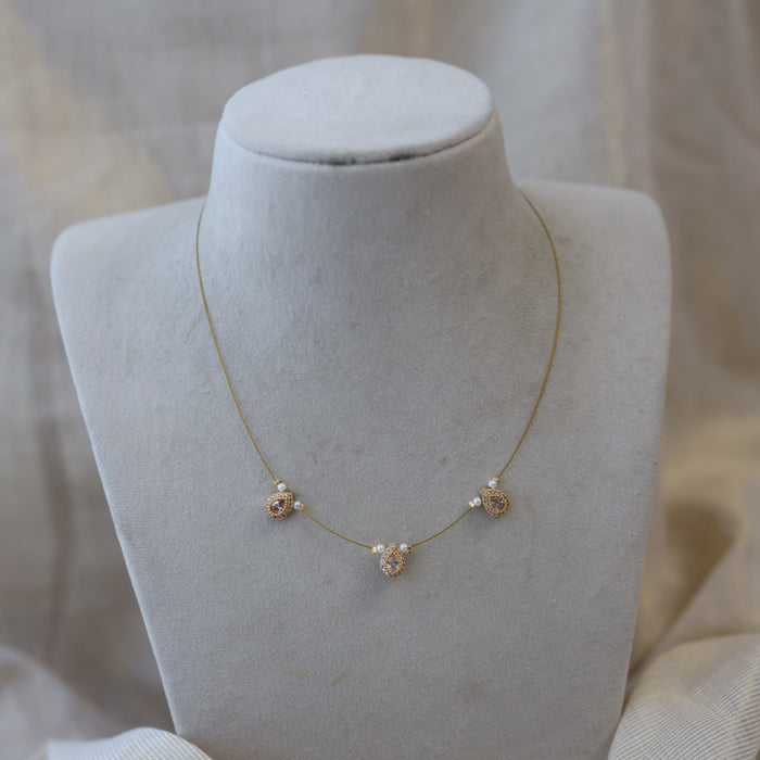 Heritage white stone invisible short necklace IN99222