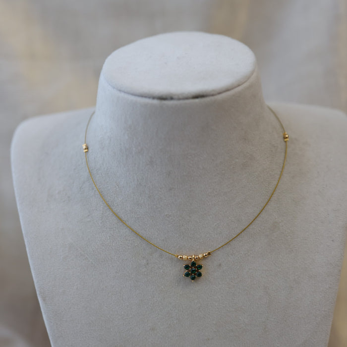 Heritage green stone invisible short necklace IN23334