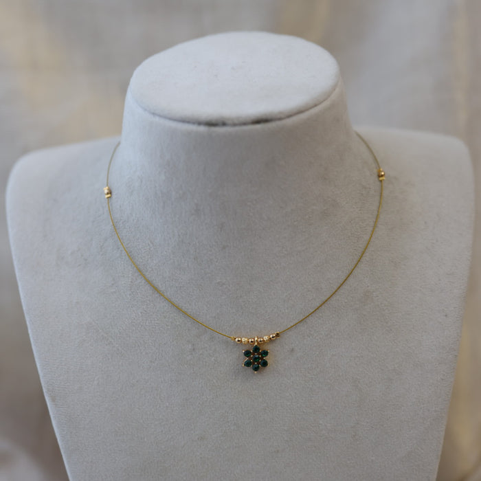 Heritage green stone invisible short necklace IN23334