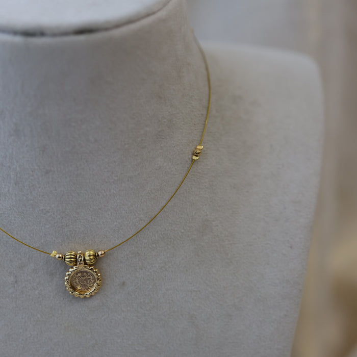 Heritage gold coin invisible short necklace IN3455