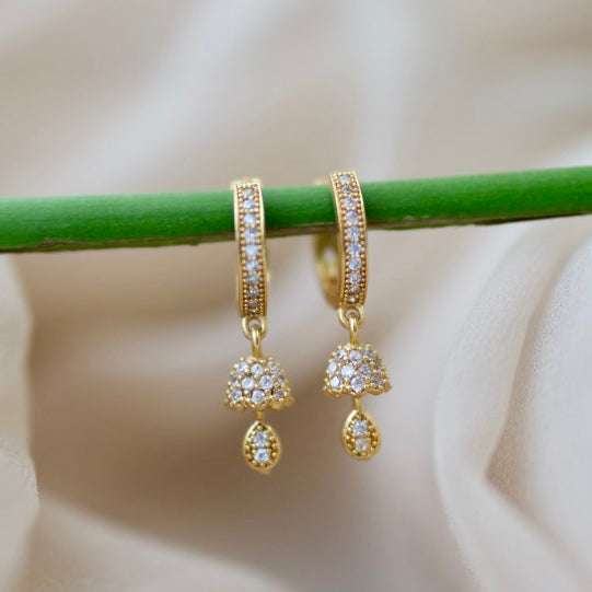 Heritage gold plated white stone hoop earrings HD300